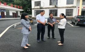 中國殯葬協(xié)會黨支部書記、會長李建華到遂川考察扶貧項目